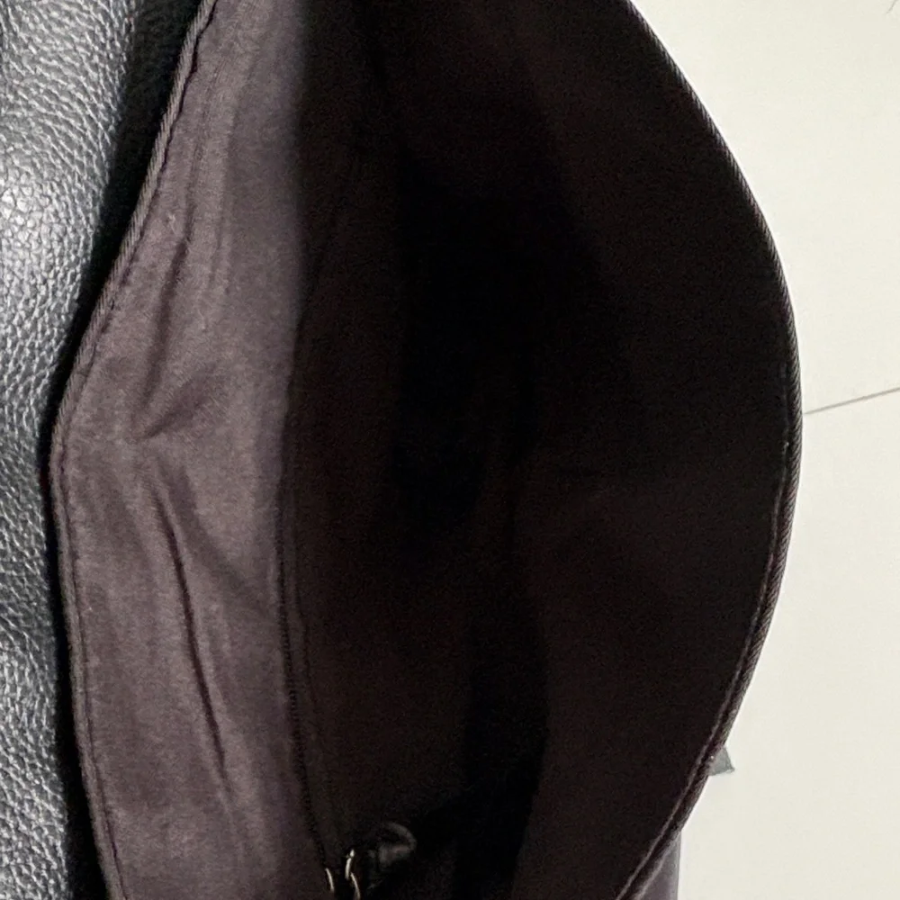 Botkier sleek functional